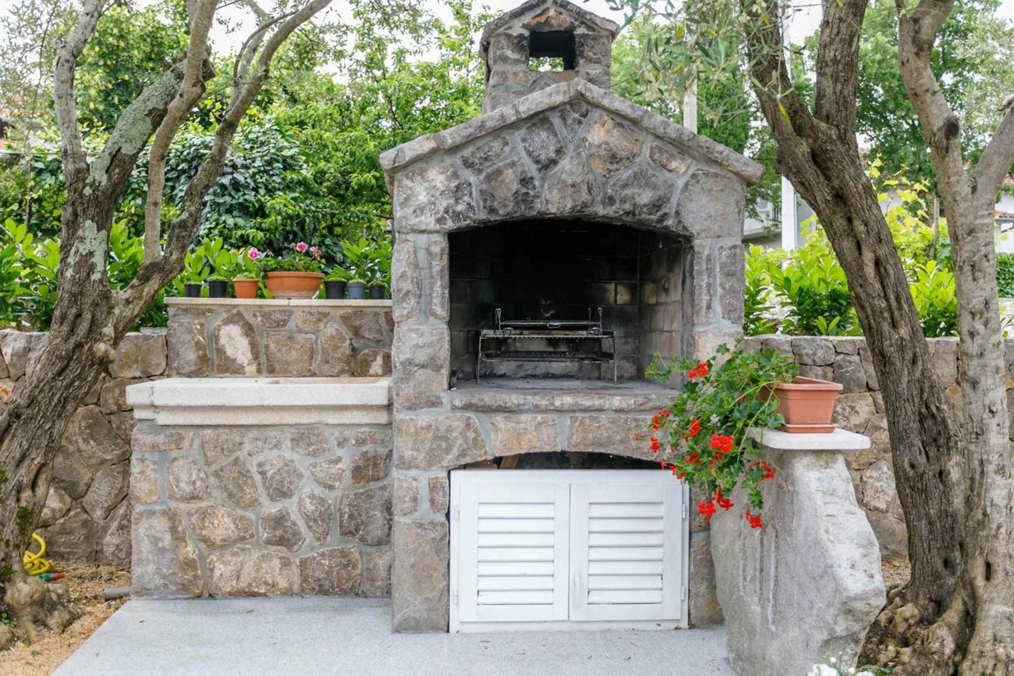 Apartment In Malinska/Insel Krk 38057 외부 사진